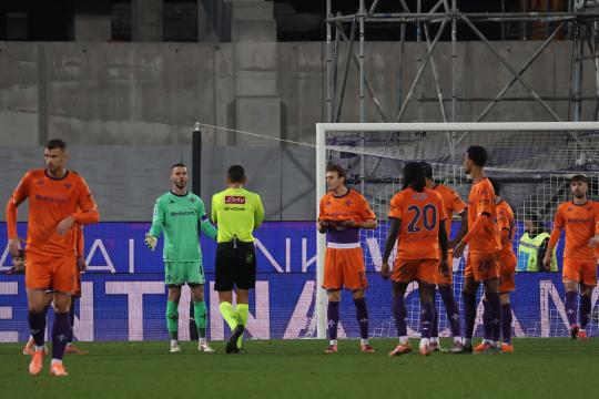 La Moviola: Colombo gestisce bene una gara delicata. Ok i due gol del Verona, nessun fallo di Kean sull'1-1