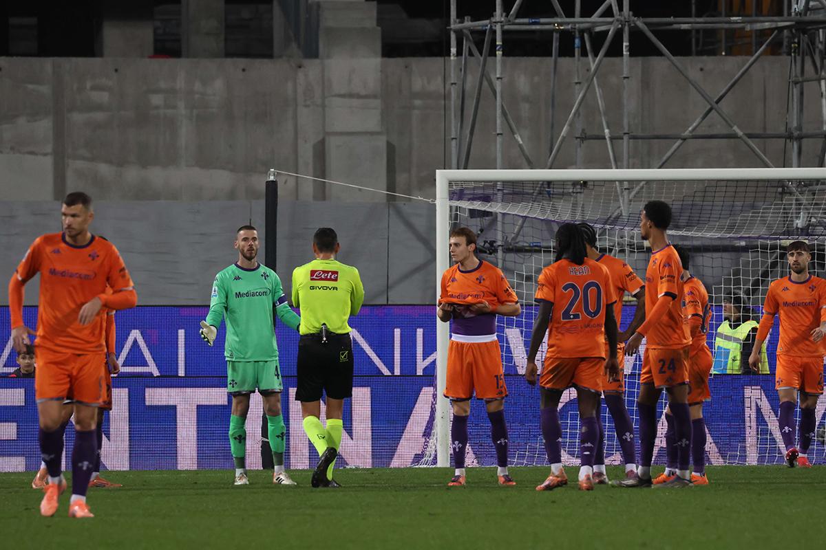 La Moviola: Colombo gestisce bene una gara delicata. Ok i due gol del Verona, nessun fallo di Kean sull'1-1