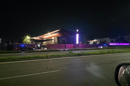 Petardi lanciati dentro il Viola Park. Indagini in corso dei Carabinieri