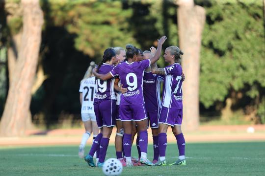 Fiorentina Femminile, vittoria per 3-1 sul campo del Como: viola seconde