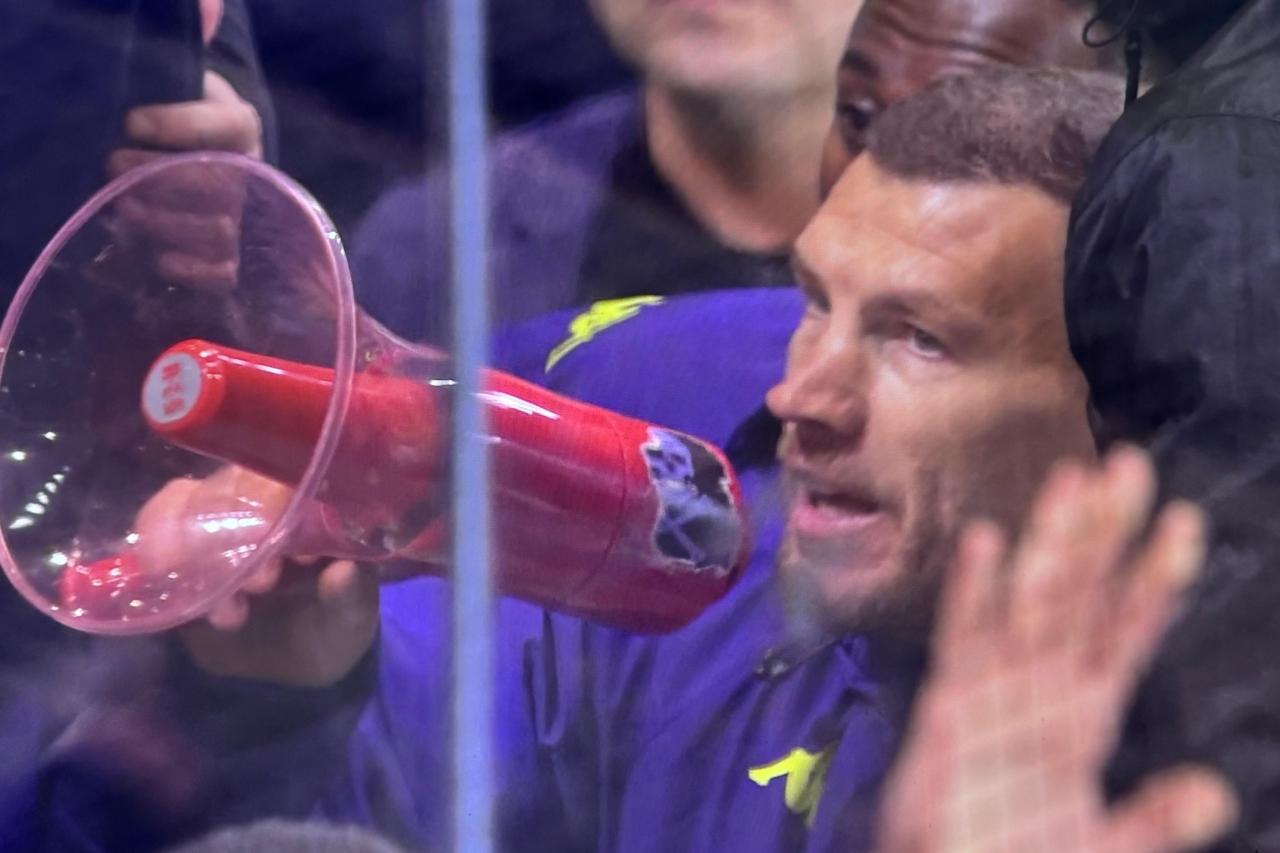 Dzeko, l'attaccante non rischia alcuna squalifica: possibile ammenda per il club